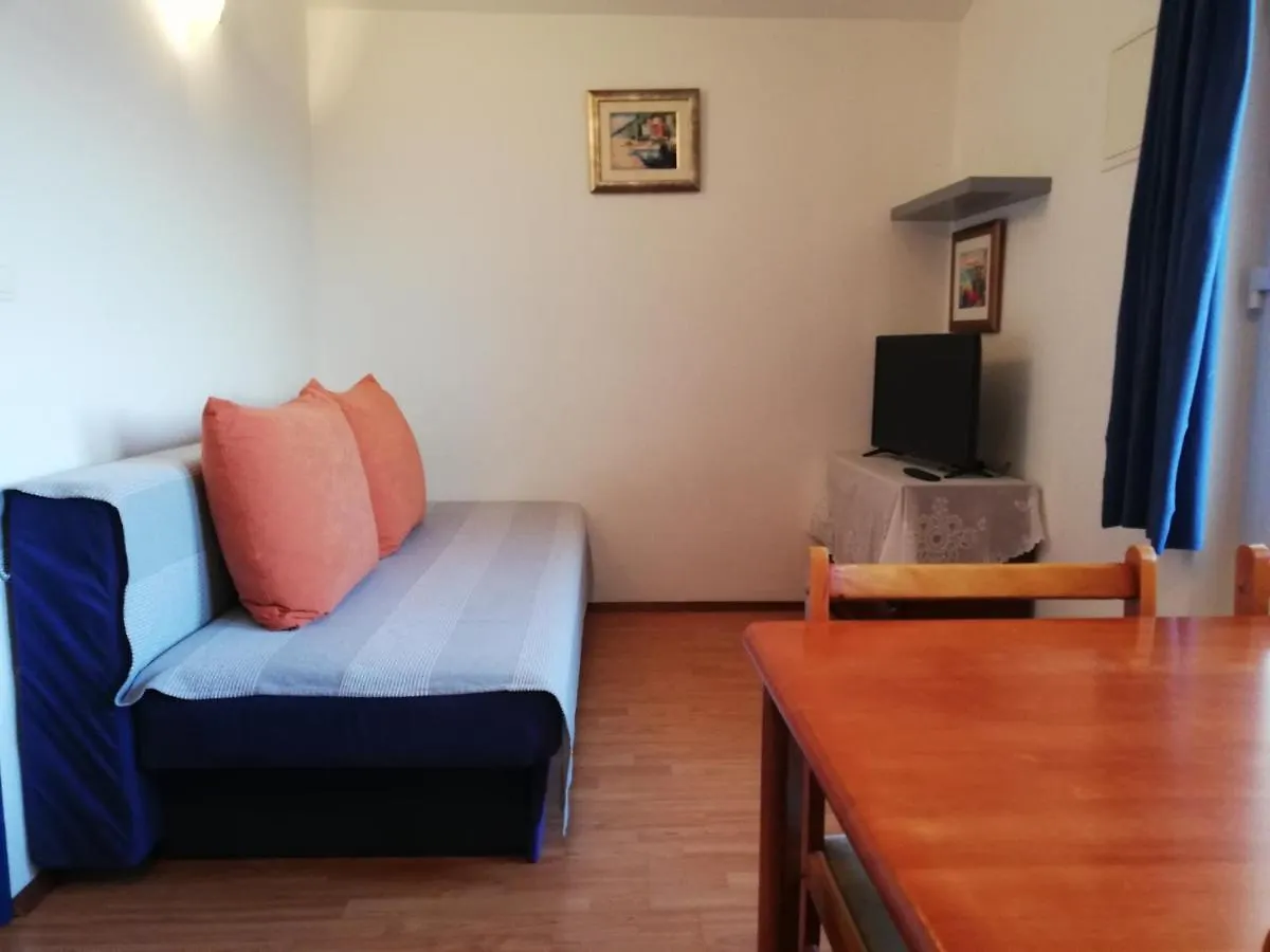Apartments Nikolina Posedarje