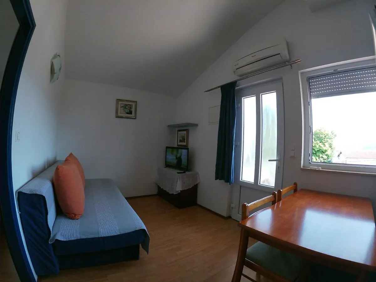 Apartments Nikolina Posedarje