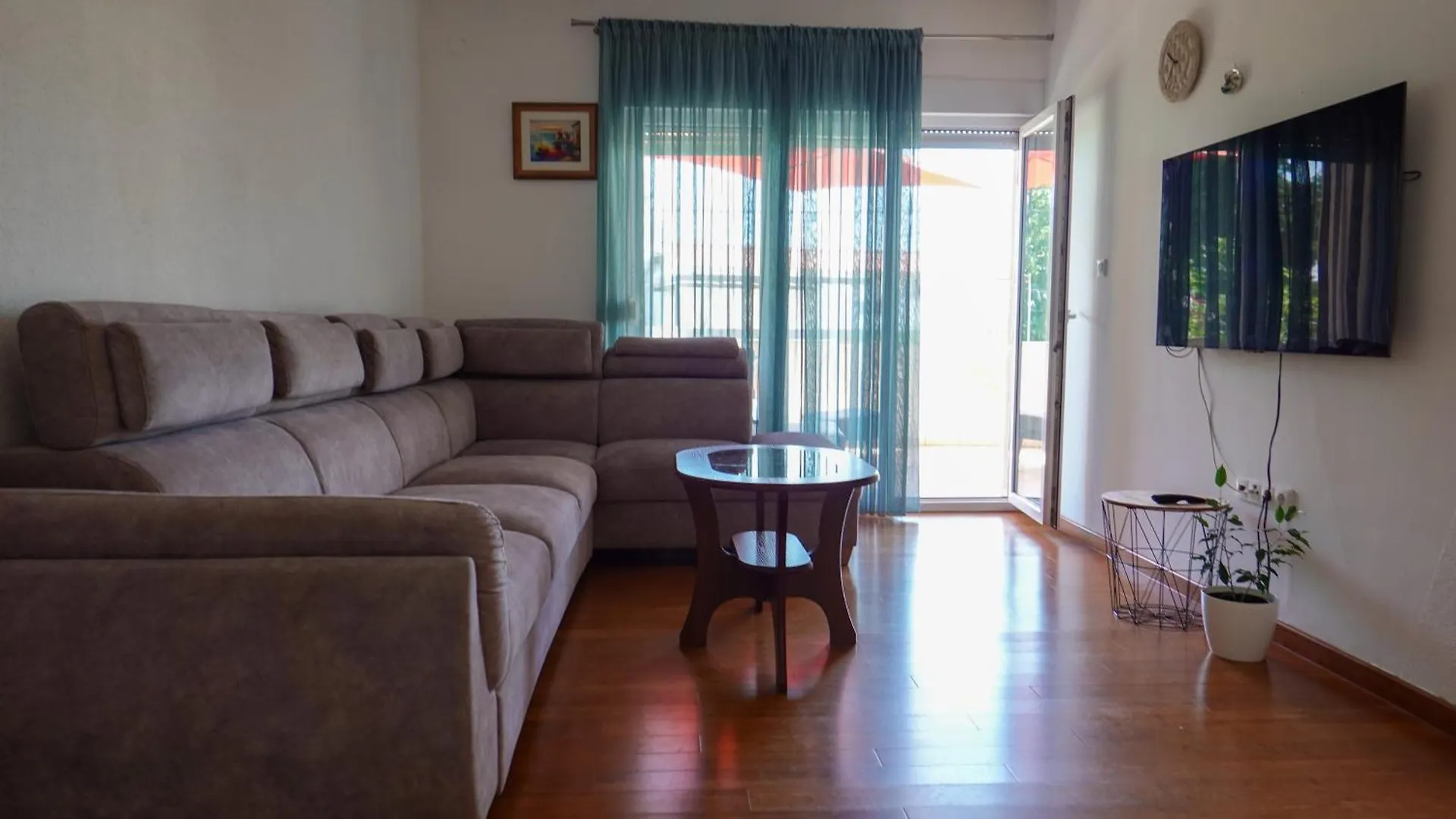 Apartments Nikolina Posedarje 0*,  Hırvatistan