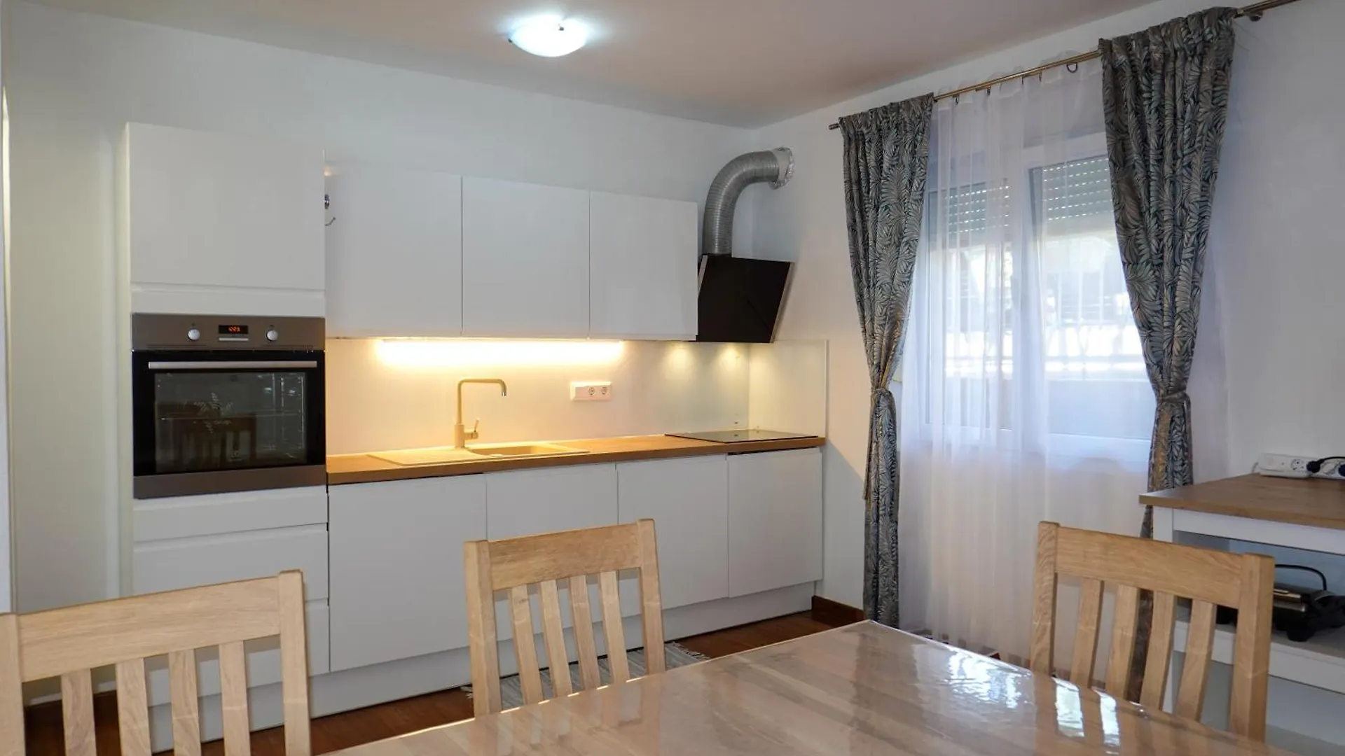 Apartments Nikolina Posedarje