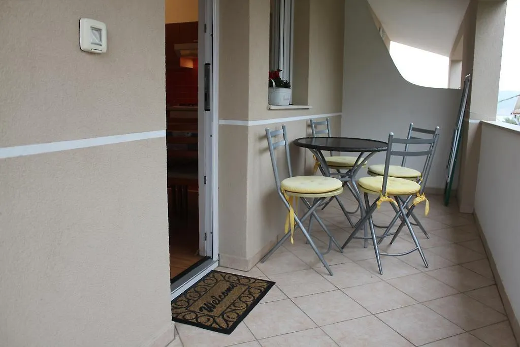Apartments Nikolina Posedarje